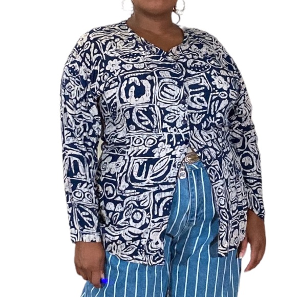 Vintage Print Blue and White Button Up Top - Picture 4 of 4